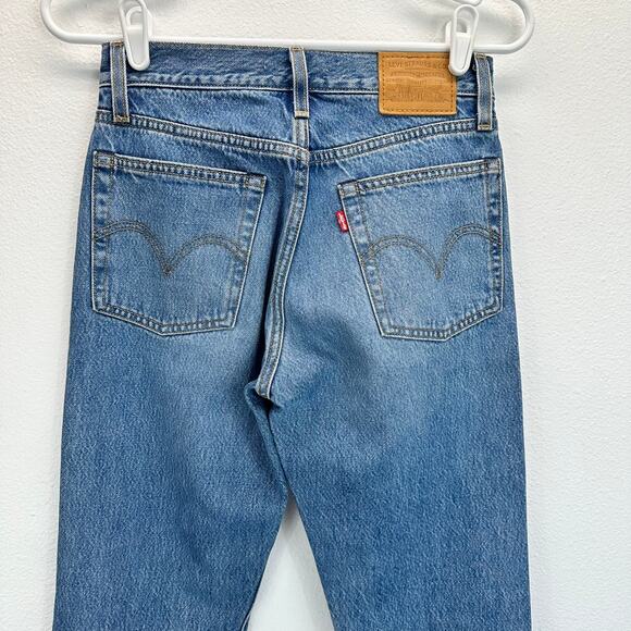 Levi's Wedgie Fit Ankle Jeans Premium Denim Size 24 - Picture 6 of 16